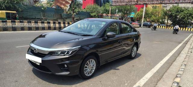 https://images10.gaadi.com/usedcar_image/4509943/original/processed_1c74f9a747694d92cd0c7fb30081d9aa.jpg?imwidth=6400