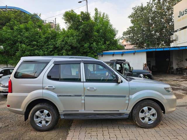 https://images10.gaadi.com/usedcar_image/4509946/original/processed_1346f26c16942aa7327ca5f43543a971.jpg?imwidth=6401