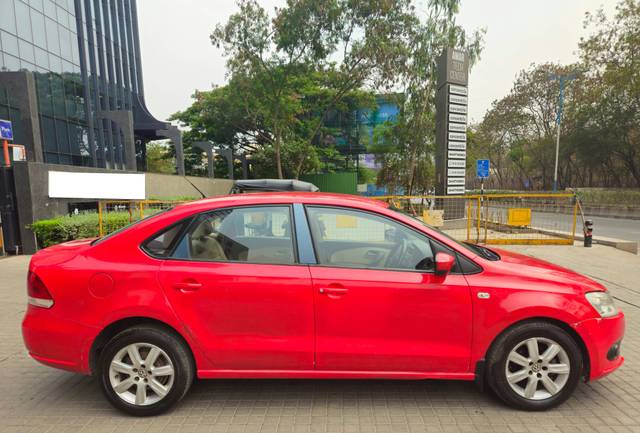 https://images10.gaadi.com/usedcar_image/4509986/original/processed_a5beaf88e37d0600e9e35447c4534930.jpg?imwidth=6401