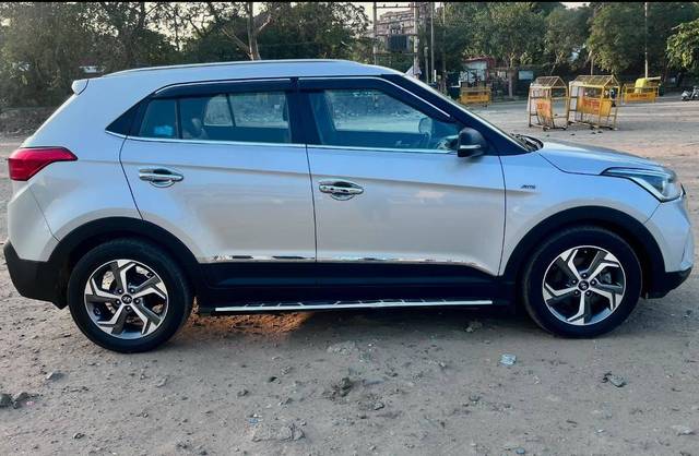 https://images10.gaadi.com/usedcar_image/4509990/original/processed_2f1aa7db0b0ebc1f370554ddc6116839.jpg?imwidth=6401
