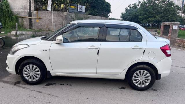 https://images10.gaadi.com/usedcar_image/4510004/original/processed_50c6be6a7364f6029721982b57da80e2.jpg?imwidth=6402