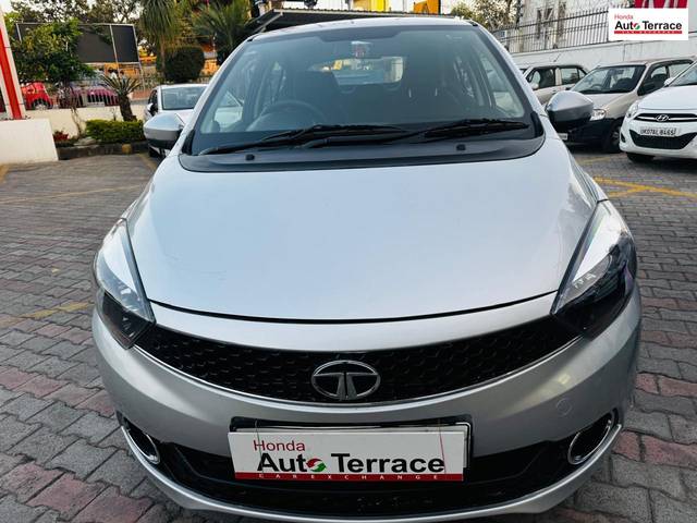 https://images10.gaadi.com/usedcar_image/4510019/original/5aa8c507999e7197eb2277e77eed2bdc.jpg?imwidth=6400