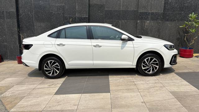 https://images10.gaadi.com/usedcar_image/4510044/original/846fbf448ef1e132b036f4965912dec1.jpg?imwidth=6401