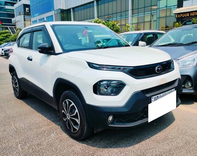 https://images10.gaadi.com/usedcar_image/4510058/original/processed_e8f1e339-b58b-4984-8759-3e7e6149a359.jpg?imwidth=6400