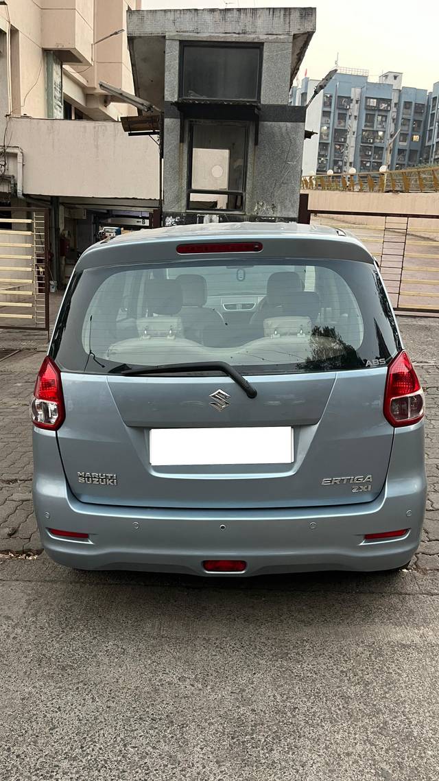 https://images10.gaadi.com/usedcar_image/4510065/original/processed_9fbf67d4eae1a636dc3d571bf7a9c10d.jpg?imwidth=6401