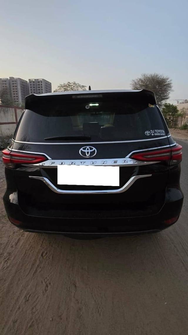 https://images10.gaadi.com/usedcar_image/4510104/original/processed_95b55616fb1740de119cc87420f96f1c.jpg?imwidth=6402