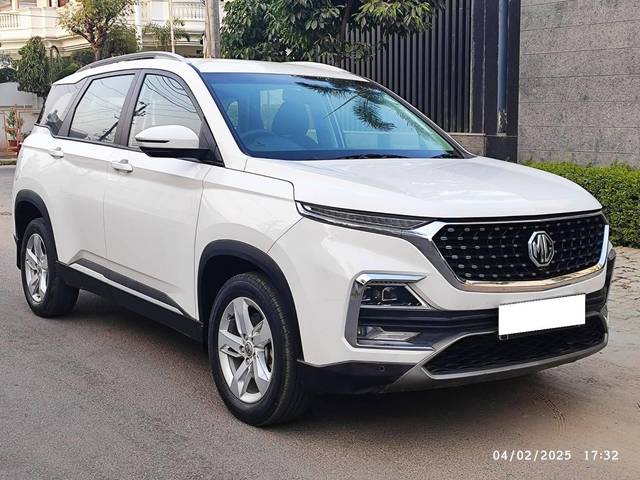 https://images10.gaadi.com/usedcar_image/4510114/original/processed_7db0ae2a272b3a0f4b64e360bef5aaa7.jpeg?imwidth=6400