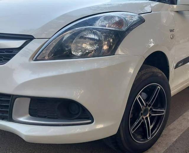 https://images10.gaadi.com/usedcar_image/4510118/original/processed_881bbcb204ca6e36e9e79181d02753cf.jpg?imwidth=6402