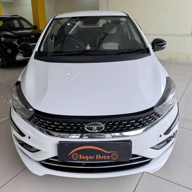https://images10.gaadi.com/usedcar_image/4510125/original/09b8fd6c2f9161416e0c84accefe37d1.jpg?imwidth=6400