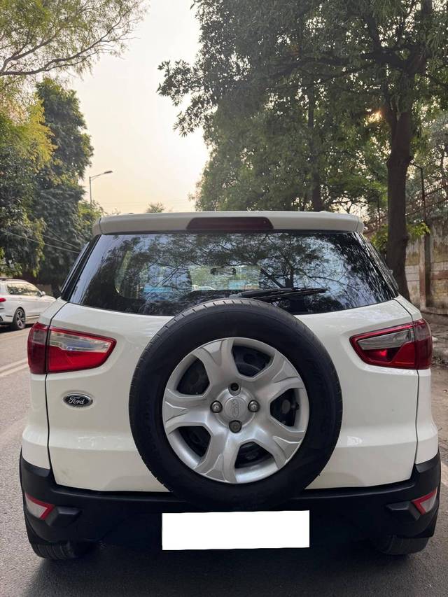 https://images10.gaadi.com/usedcar_image/4510128/original/processed_05fc7a71a01ee3761c8f64de28ebfa7a.jpg?imwidth=6402