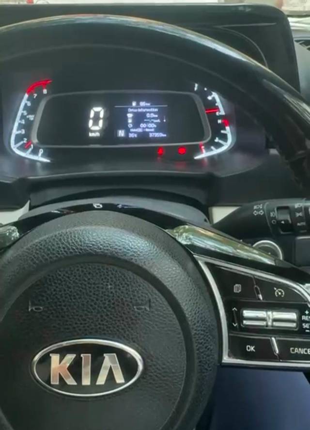 https://images10.gaadi.com/usedcar_image/4510129/original/5523eb0e8087a171ceed4969f8e90a53.jpg?imwidth=6401