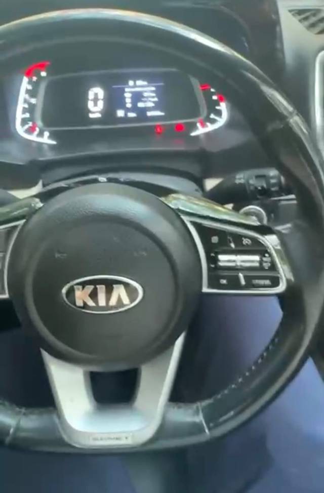 https://images10.gaadi.com/usedcar_image/4510129/original/7f7eb2510e635d9182bc4222c4d7b05b.jpg?imwidth=6400