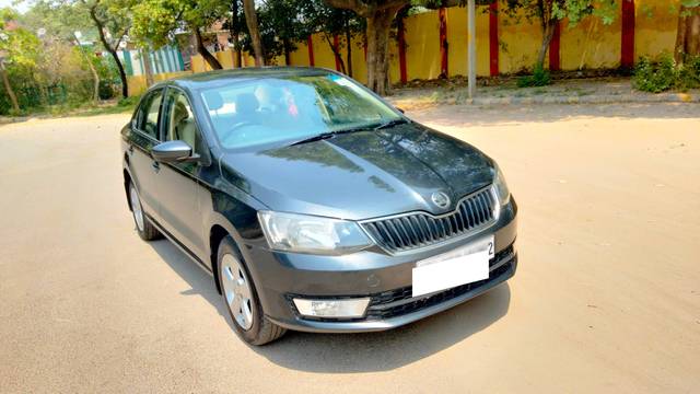 https://images10.gaadi.com/usedcar_image/4510138/original/processed_71c9bb2915b0992e71718a1c3c22287f.jpg?imwidth=6400