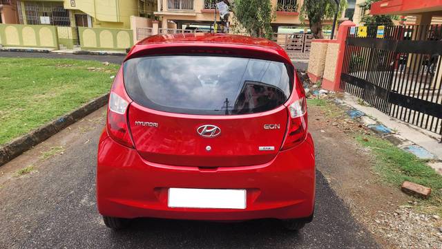 https://images10.gaadi.com/usedcar_image/4510146/original/processed_2602c723c5bf47f5a7288b1a58dcc18c.jpg?imwidth=6402