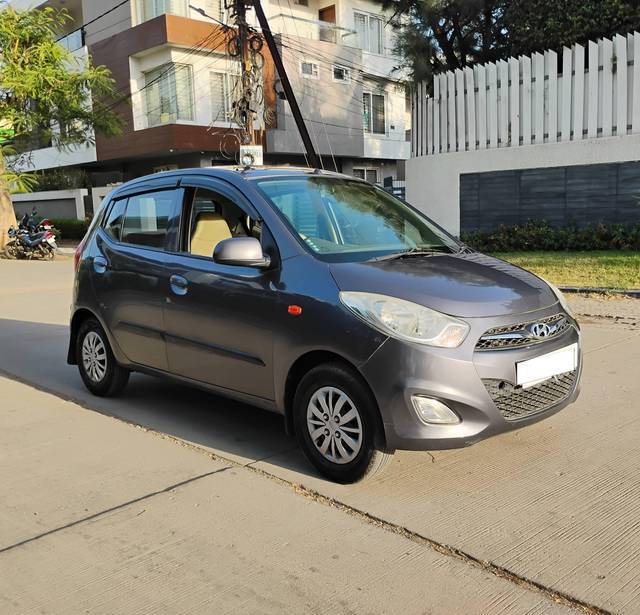 https://images10.gaadi.com/usedcar_image/4510151/original/processed_feb1eb8655410556ebb17c24d110516c.jpg?imwidth=6400
