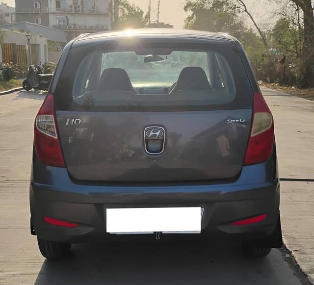 https://images10.gaadi.com/usedcar_image/4510151/original/processed_ffc48710e58ed8108585ee7cb219e3d7.jpg?imwidth=6402