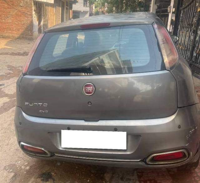 https://images10.gaadi.com/usedcar_image/4510160/original/processed_df42b915-ece8-4e1d-b98b-d23ee541e758.jpeg?imwidth=6401