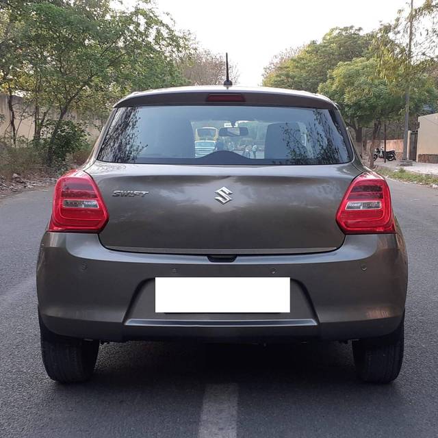 https://images10.gaadi.com/usedcar_image/4510172/original/processed_4f7fc077235048f821362c44afff9ebd.jpg?imwidth=6402