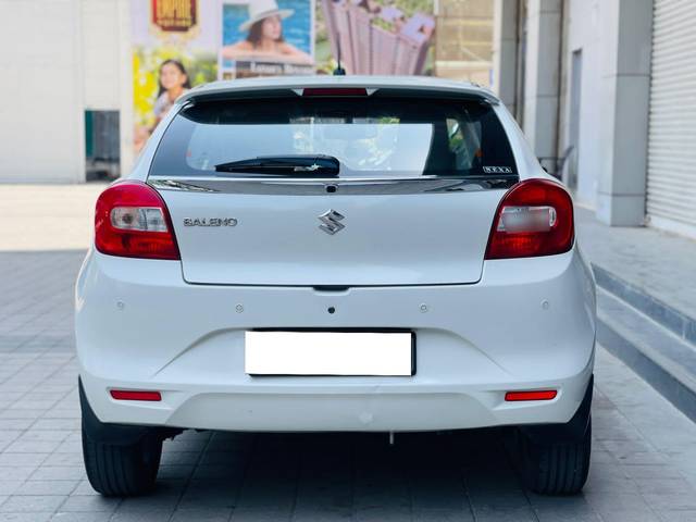 https://images10.gaadi.com/usedcar_image/4510178/original/processed_4b9d0cb2a3163c3a0c6c3bf21391926b.jpg?imwidth=6402