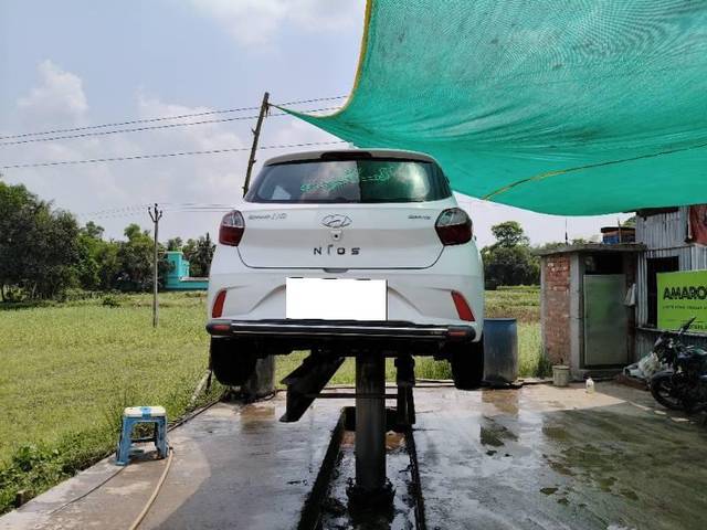 https://images10.gaadi.com/usedcar_image/4510179/original/processed_18d28f9b-c83f-48f4-a696-559fcb540963.jpg?imwidth=6402