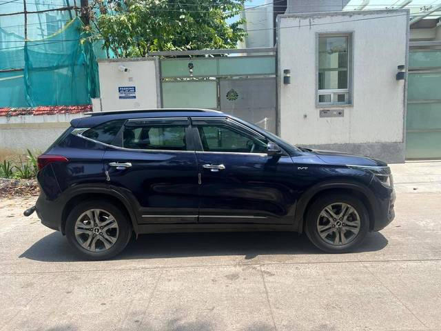 https://images10.gaadi.com/usedcar_image/4510181/original/processed_08c96b454e5ccea3aaf7a276570c6af0.jpg?imwidth=6401