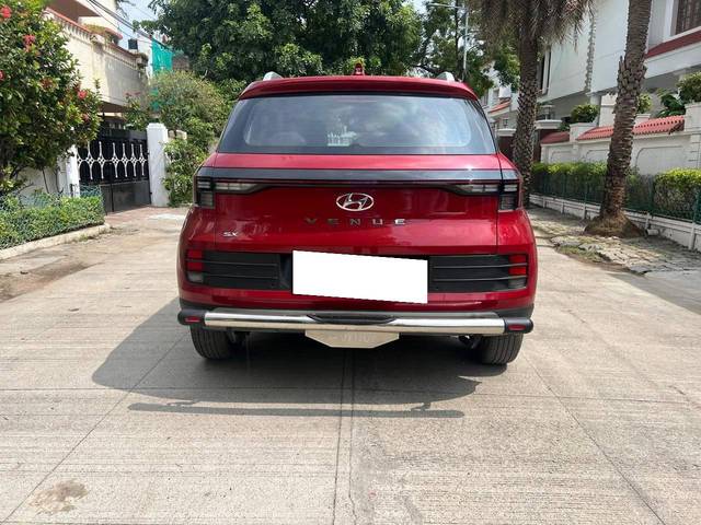 https://images10.gaadi.com/usedcar_image/4510198/original/processed_112e849ed839c1df18edd0045e723818.jpg?imwidth=6402