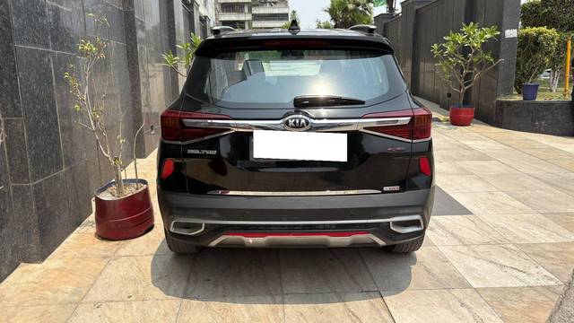 https://images10.gaadi.com/usedcar_image/4510202/original/processed_f936eabce1666c6a4e7126893373d1cc.jpg?imwidth=6402