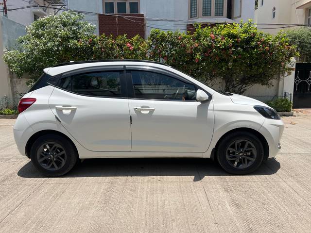 https://images10.gaadi.com/usedcar_image/4510206/original/processed_bcd72b0056d764f39c3d0fb7c99dce94.jpg?imwidth=6401