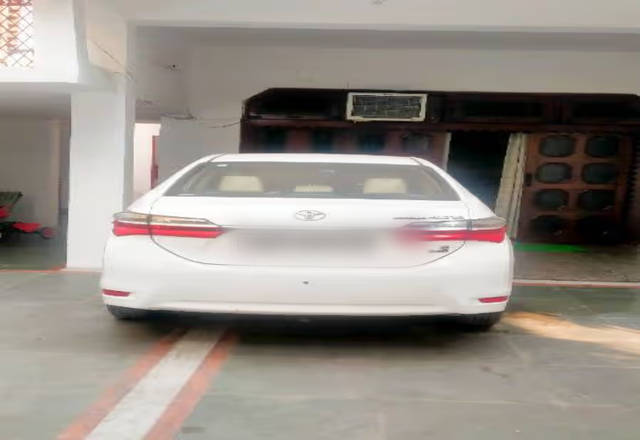 https://images10.gaadi.com/usedcar_image/4510235/original/50555032-070b-4841-870b-02ee59870eb9.?imwidth=6401