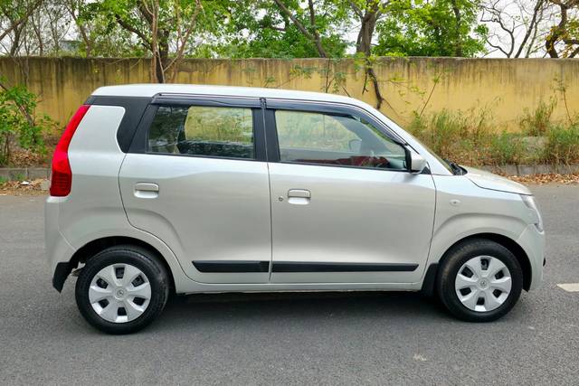 https://images10.gaadi.com/usedcar_image/4510262/original/b1067965d0ab19303f250d364acb9ad9.jpg?imwidth=6401