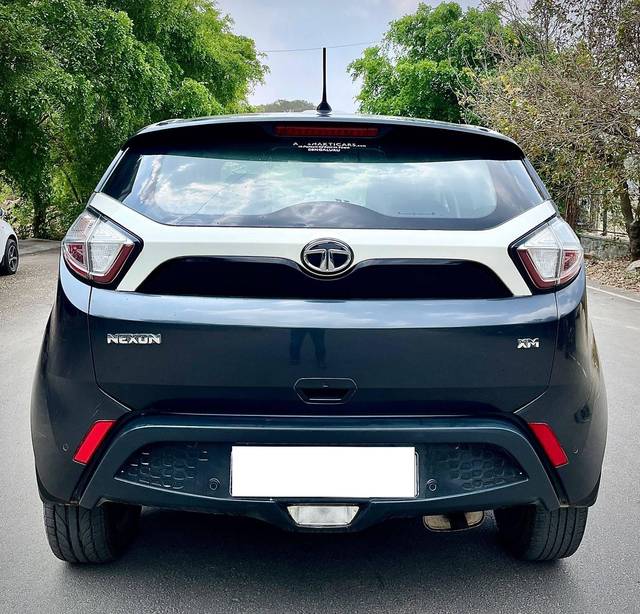 https://images10.gaadi.com/usedcar_image/4510268/original/processed_cd859e98c5bc27277433b307b22ccf1b.jpg?imwidth=6401