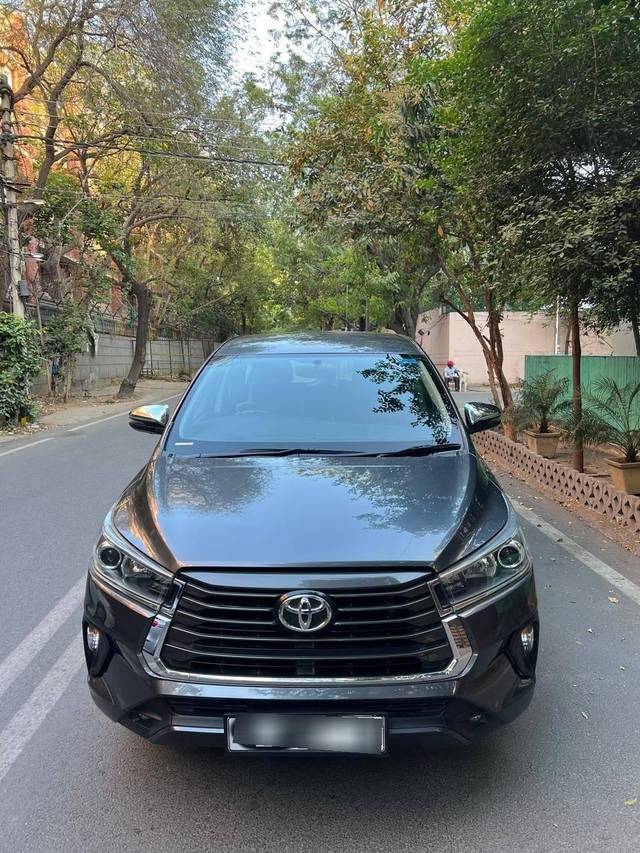 https://images10.gaadi.com/usedcar_image/4510273/original/processed_06c6c69eb5ea96383b7405a9a7610fa6.jpg?imwidth=6402