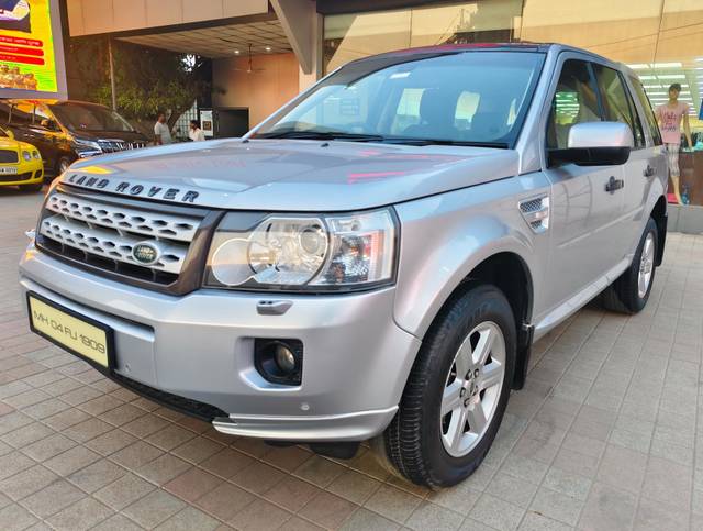 https://images10.gaadi.com/usedcar_image/4510275/original/processed_363d0f8284941be5b7f1f44eb9f1b800.jpg?imwidth=6402