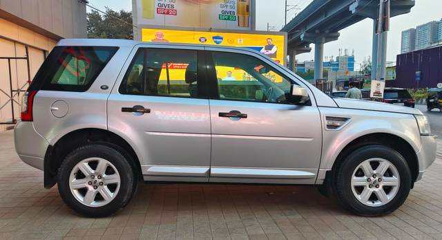 https://images10.gaadi.com/usedcar_image/4510275/original/processed_bbc3550c9df3a41410eed65145546e6d.jpg?imwidth=6401