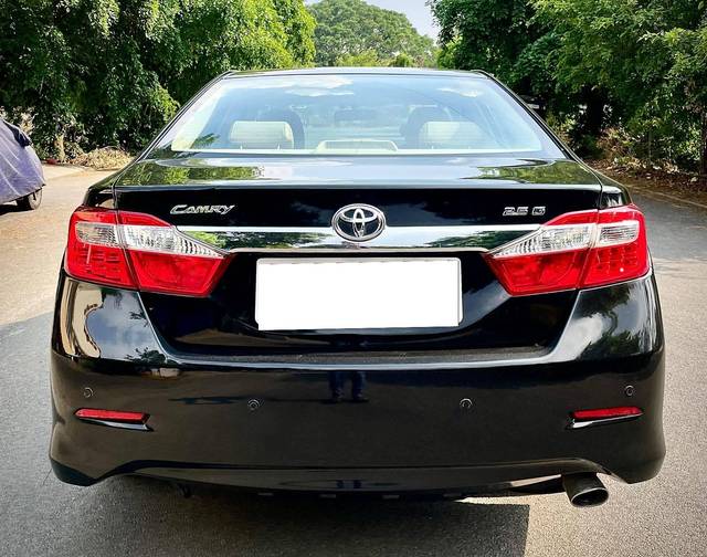 https://images10.gaadi.com/usedcar_image/4510293/original/processed_2be73d977fbb3e8ab922b6e95bf726aa.jpg?imwidth=6402