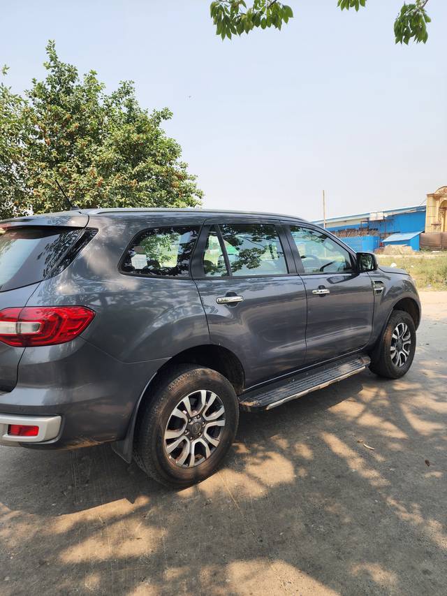 https://images10.gaadi.com/usedcar_image/4510294/original/93b1c66a9856564e0d801c3c692d9831.jpg?imwidth=6402