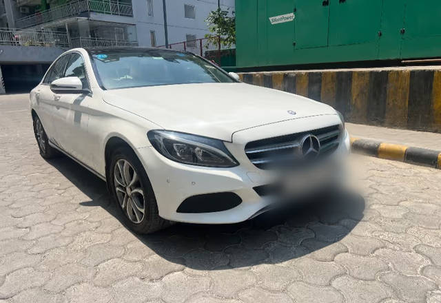 https://images10.gaadi.com/usedcar_image/4510295/original/0e5853bf-f8fd-4631-8c40-8cdd76de860f.?imwidth=6400