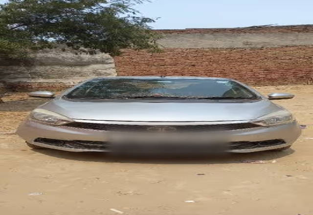 https://images10.gaadi.com/usedcar_image/4510296/original/38426cf9-84f4-4d3d-89e1-4340d2596a9e.?imwidth=6400