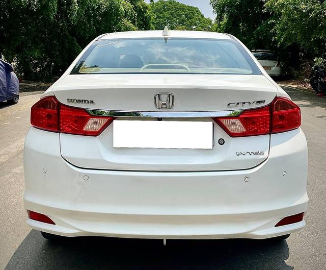 https://images10.gaadi.com/usedcar_image/4510297/original/processed_e0521caaa124047687cc199f704c3a97.jpg?imwidth=6402
