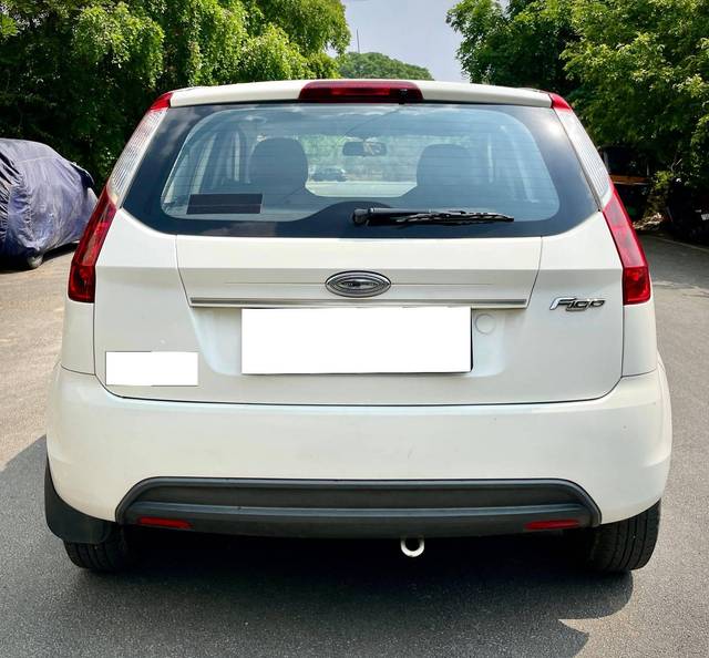 https://images10.gaadi.com/usedcar_image/4510300/original/processed_3ef573b07cf521154b1eb69757b67d2f.jpg?imwidth=6402