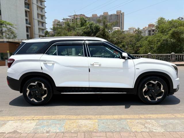 https://images10.gaadi.com/usedcar_image/4510305/original/68d7239435d2bc67397ec8cc3063189d.jpg?imwidth=6401