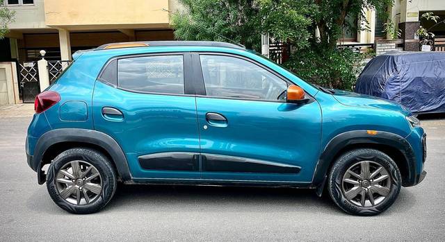 https://images10.gaadi.com/usedcar_image/4510308/original/processed_0487c0416c41557eac49368d06adcd7d.jpg?imwidth=6401