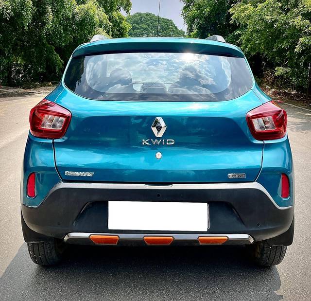 https://images10.gaadi.com/usedcar_image/4510308/original/processed_37a2f6c672ed88a7a5866a439d96f8cc.jpg?imwidth=6402
