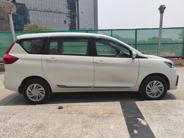 https://images10.gaadi.com/usedcar_image/4510312/original/bfacc81093dcd1772edc8555bffae158.jpg?imwidth=6401