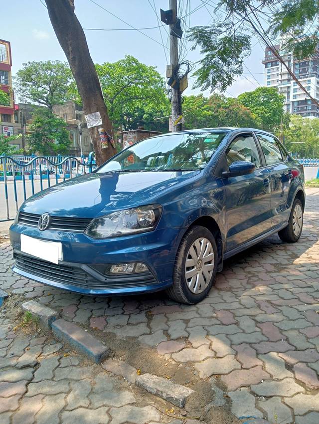 https://images10.gaadi.com/usedcar_image/4510331/original/processed_3f22f963717545d62c34f4135beb38ae.jpg?imwidth=6400