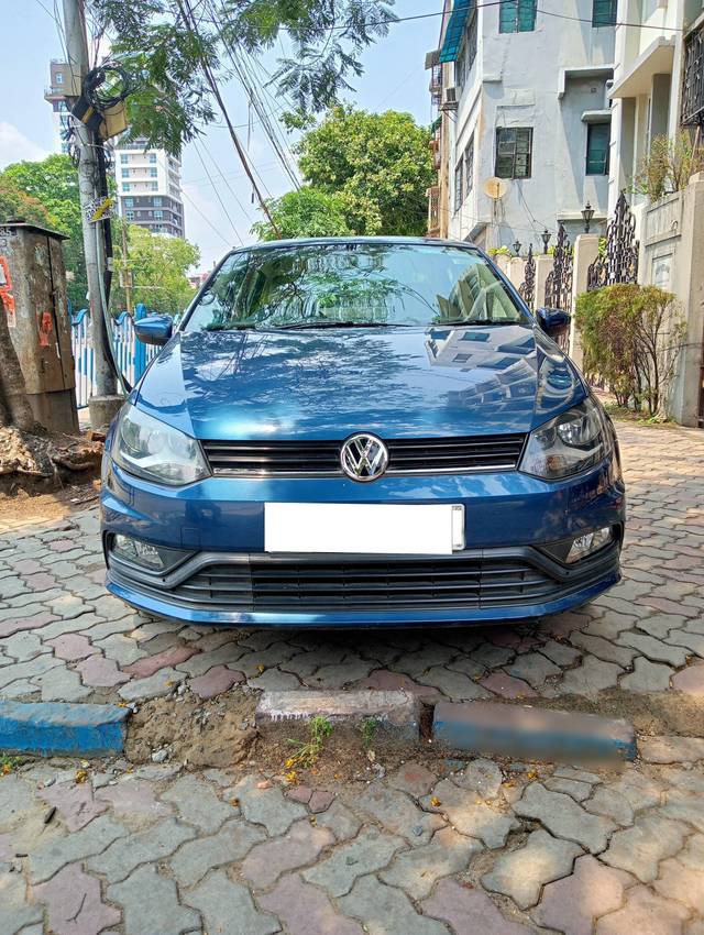 https://images10.gaadi.com/usedcar_image/4510331/original/processed_8eae2a22db0cc959898f5df6272b23de.jpg?imwidth=6401
