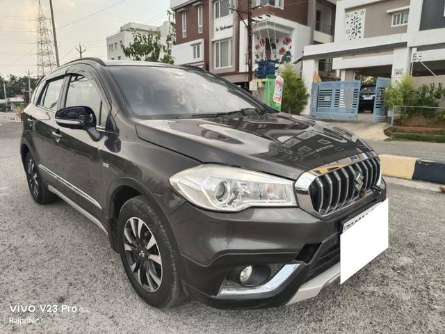https://images10.gaadi.com/usedcar_image/4510343/original/processed_959d1b98d17bbc6cedcefb5c65757362.jpg?imwidth=6400