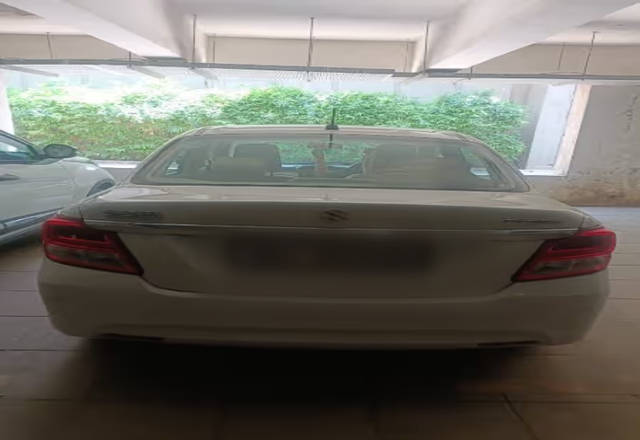 https://images10.gaadi.com/usedcar_image/4510360/original/89d96311-f81c-4612-89d2-923880a263c2.?imwidth=6401