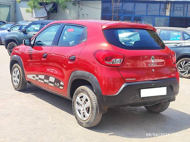 https://images10.gaadi.com/usedcar_image/4510388/original/processed_7bb9286b5e2c67c520d2b7a7f5a3f363.jpeg?imwidth=6402