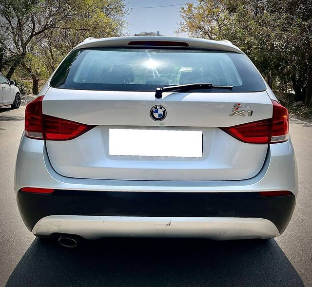 https://images10.gaadi.com/usedcar_image/4510389/original/processed_2ac3c34397eb23eb0f96398405ddee7b.jpg?imwidth=6401